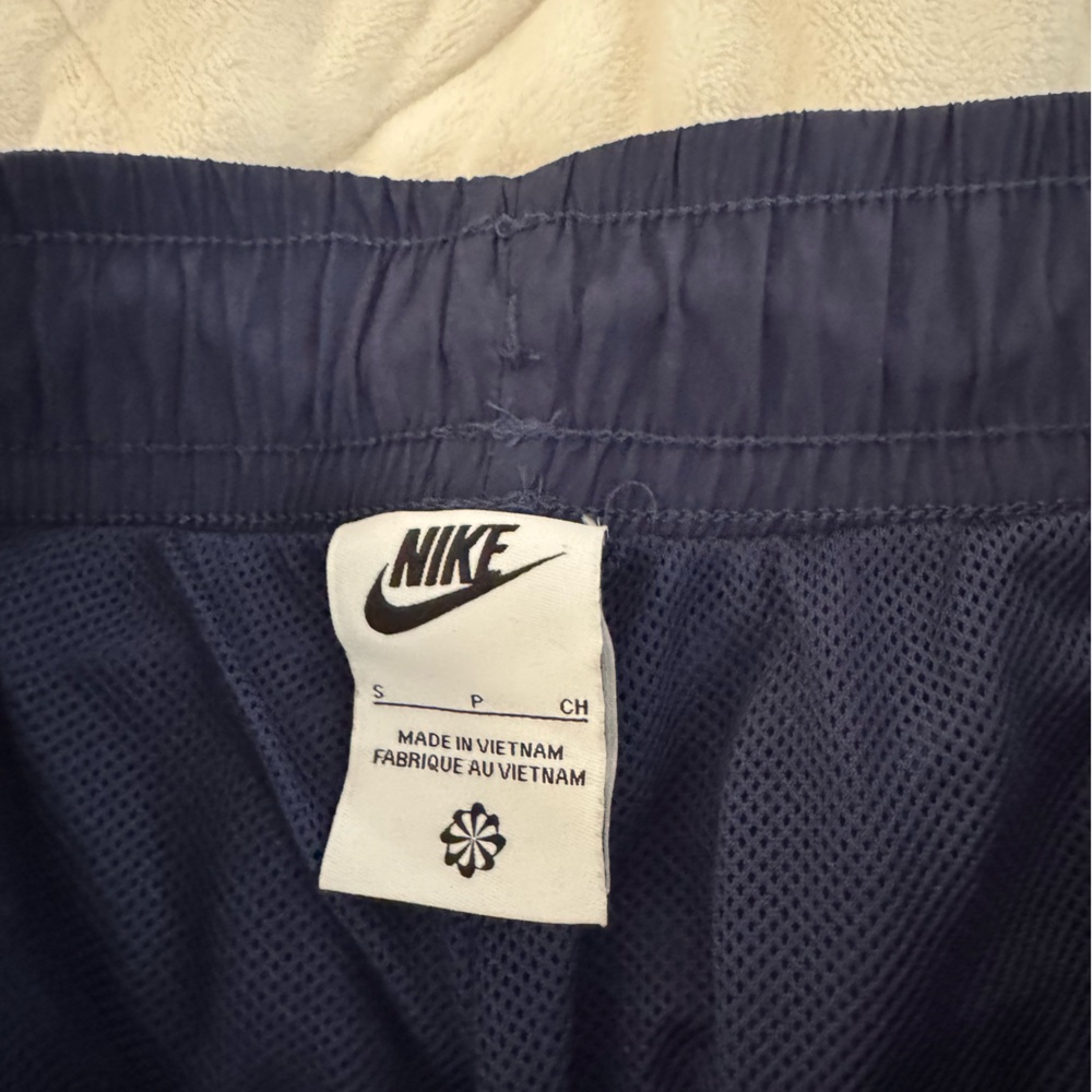 Nike set : women’s Navy  Blue Windrunner Jacket & pants set - Picture 5 of 6